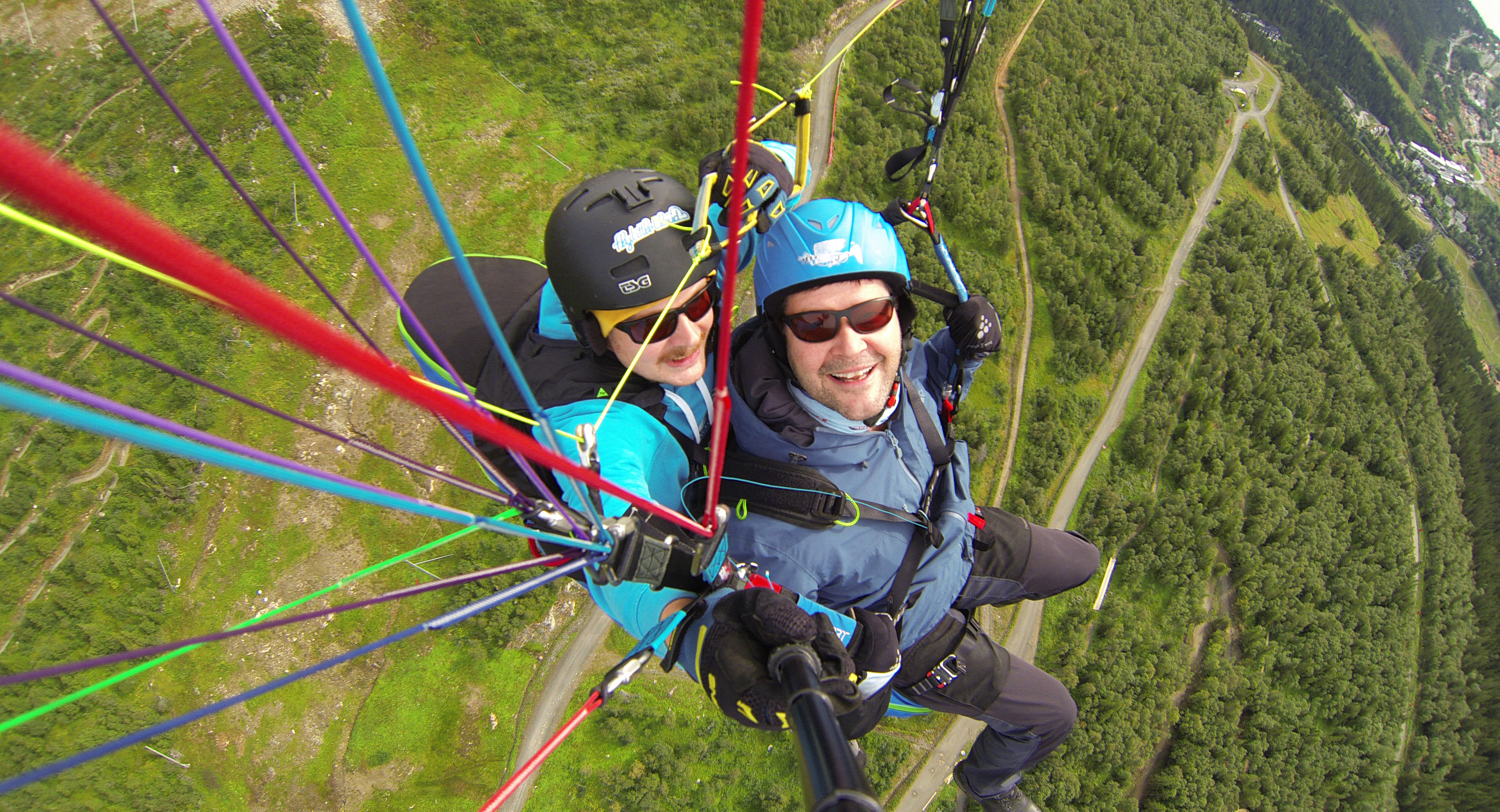 Kjell (50) – Rusa på adrenalin fra Paragliding tandem!